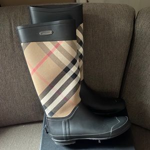 Burberry rain boots authentic